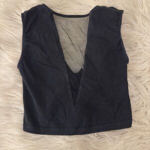 ❤️ Women’s croptop  Sleeveless V-Neck Top sexy black shirt | Brandy Melville